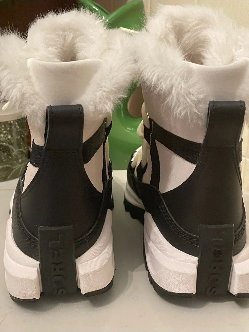 Sorel Ona RMX Glacy WP (Style NL5050-125) in Sea Salt/Black